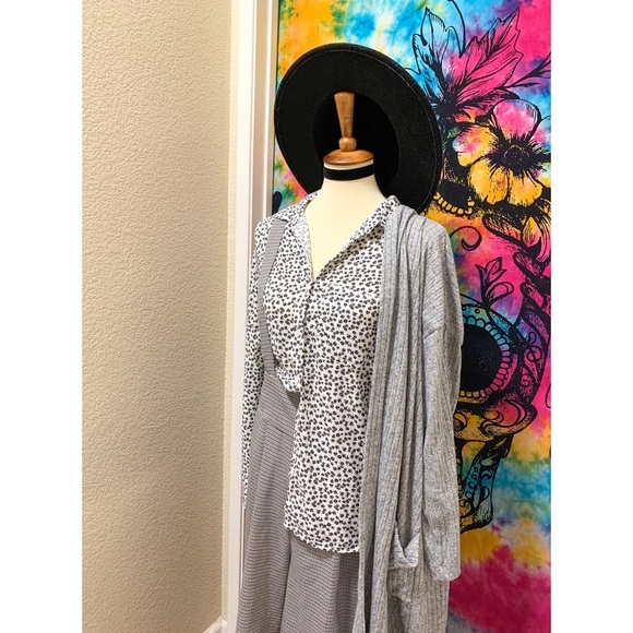 π Amazing flower button top - Picture 10 of 11